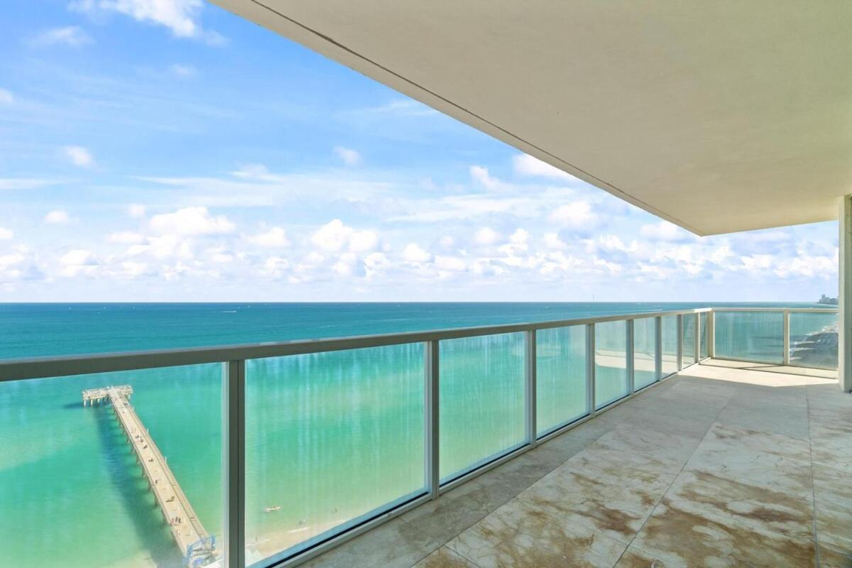 Luxury 2-Bedrooms Oceanfront Condo In Sunny Isles サニーアイルズビーチ エクステリア 写真