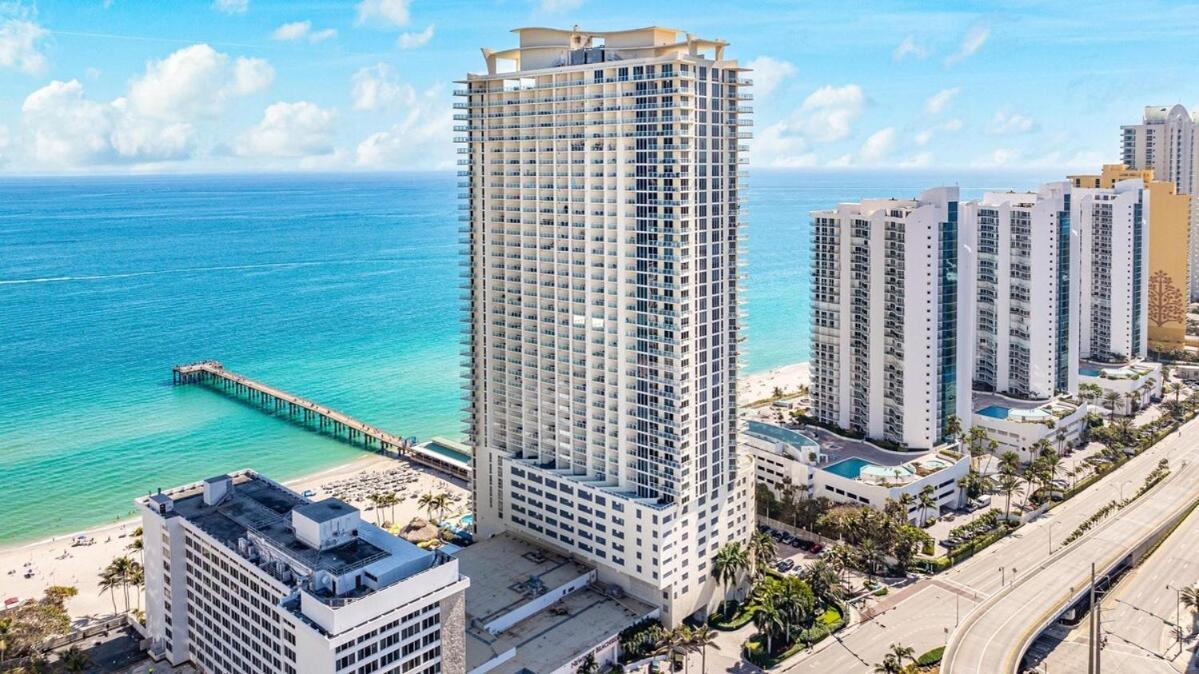 Luxury 2-Bedrooms Oceanfront Condo In Sunny Isles サニーアイルズビーチ エクステリア 写真